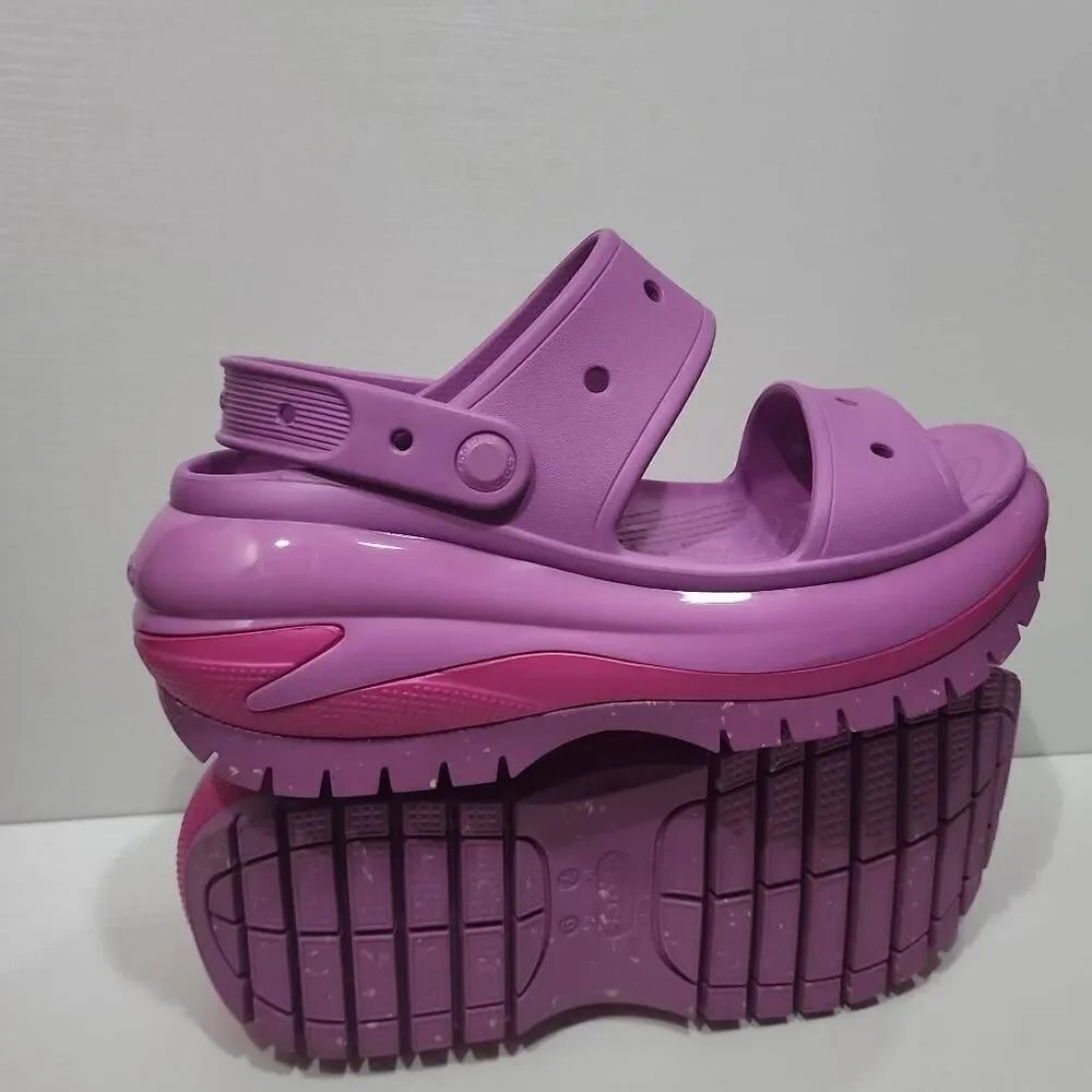 Crocs Classic Mega Crush Sandals. "Bubble Pink" W9 M7
